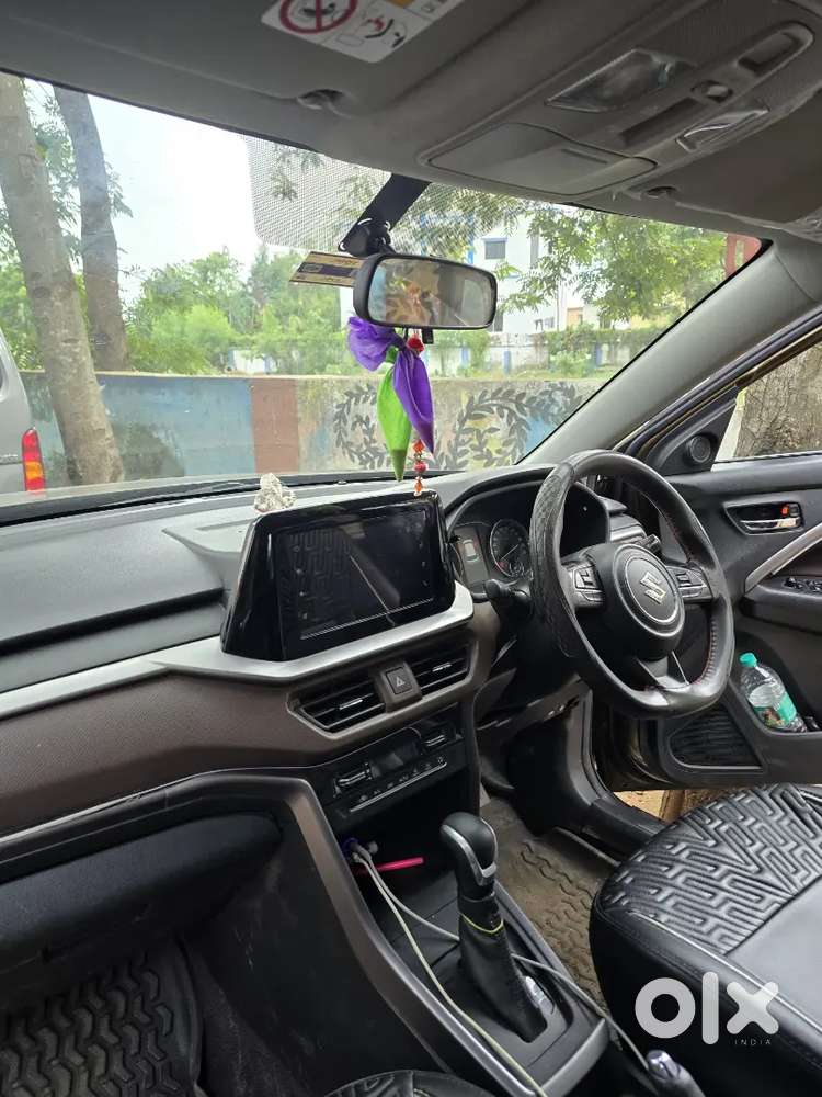 Maruti Suzuki Brezza 2024 Petrol 27000 Km Driven (automatic)