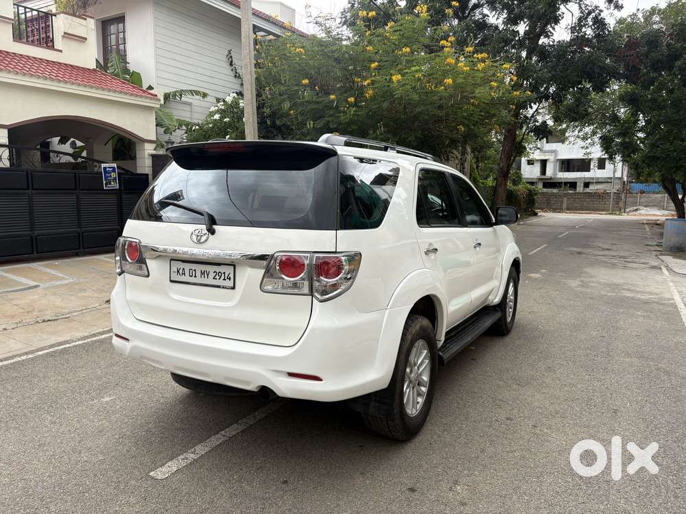 Toyota Fortuner 4x2 Manual, 2014, Diesel