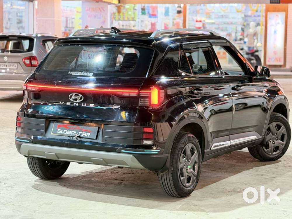 Hyundai Venue, 2023, Petrol