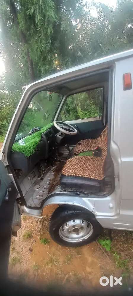 Maruti Suzuki Omni 2010