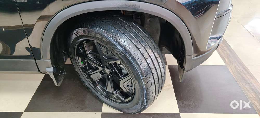 Tata Safari Accomplished Plus Dark Edition, 2024, Diesel