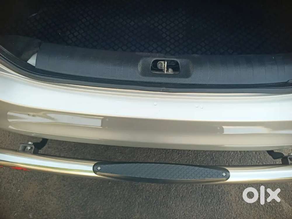 Swift Dzire ,vdi
Fuel : Disel
Model : 2016 December