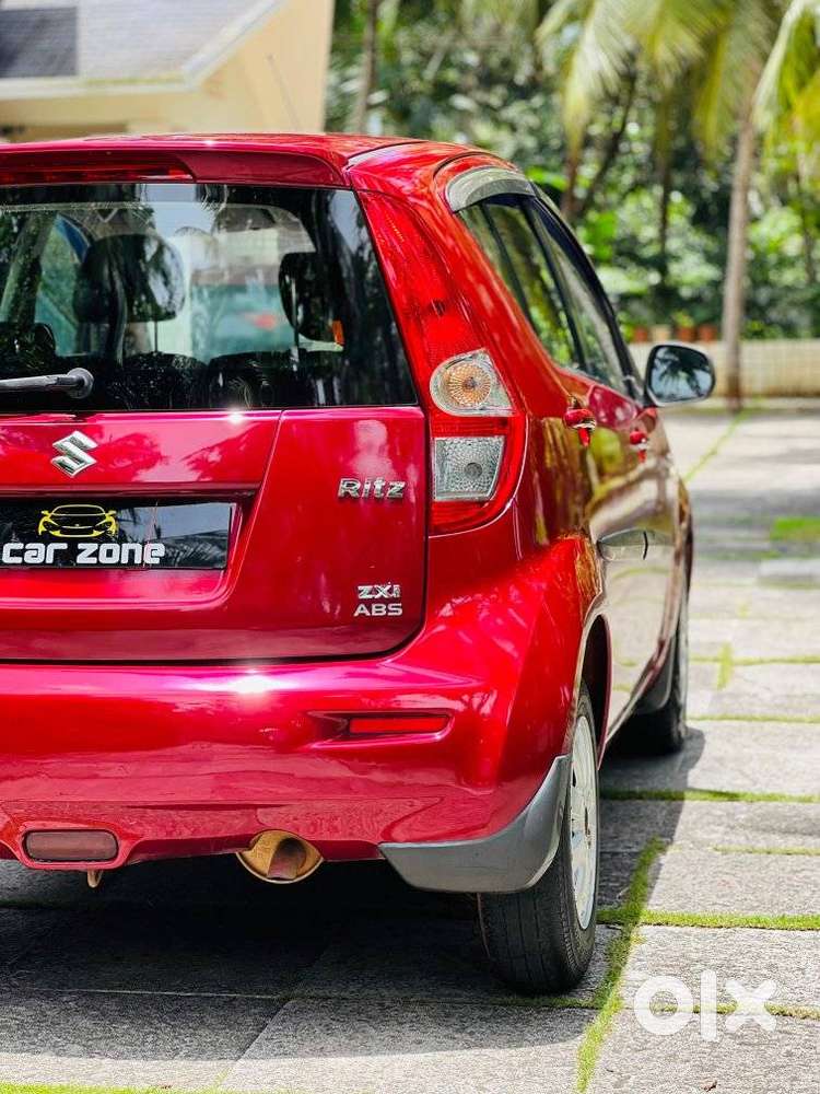 Maruti Suzuki Ritz Zxi, 2012, Petrol