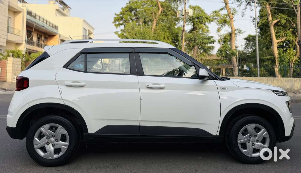 Hyundai Venue S 1.2 Petrol, 2022, Petrol