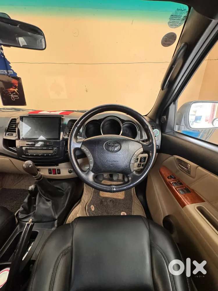 Toyota Fortuner 2010