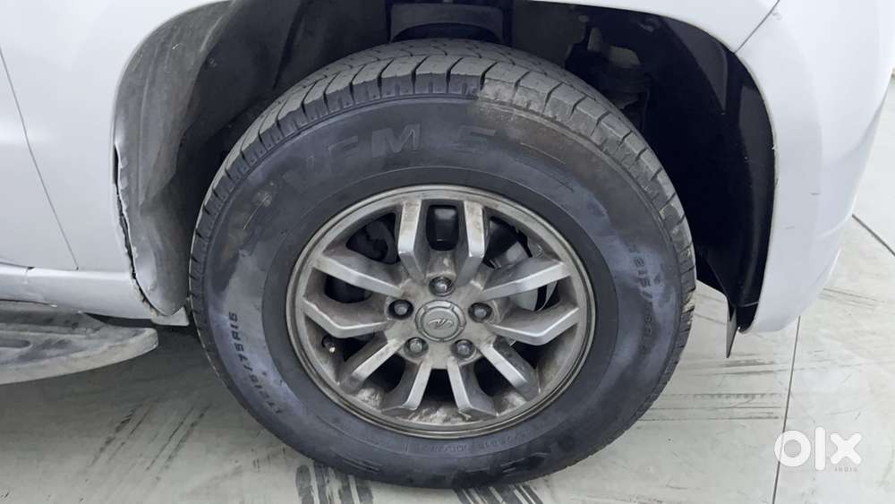 Mahindra Tuv 300 T10, 2018, Diesel