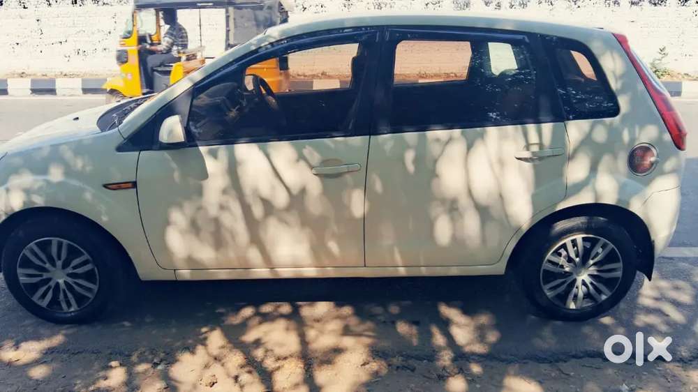Ford Figo 2011 Diesel 97000 Km Driven