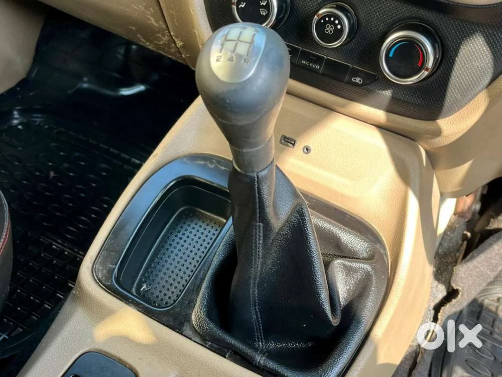 Mahindra Tuv 300 Mhawk100 T8, 2016, Diesel