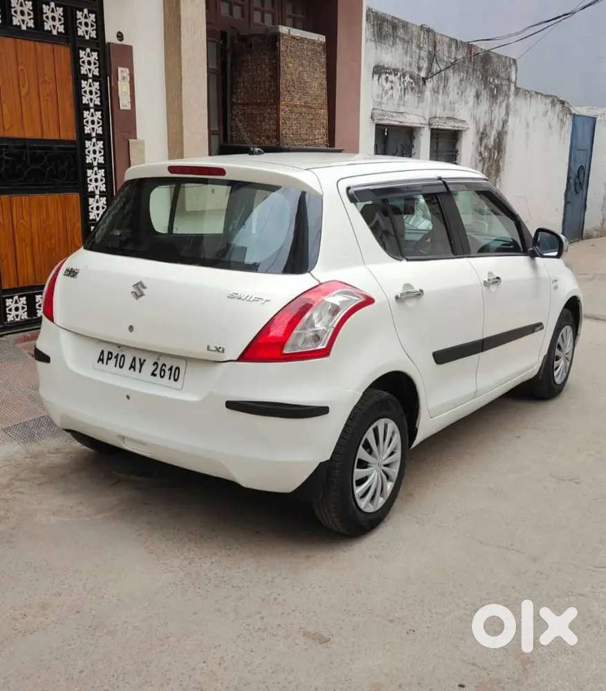Maruti Suzuki Swift 2012 Petrol 82000 Km Driven