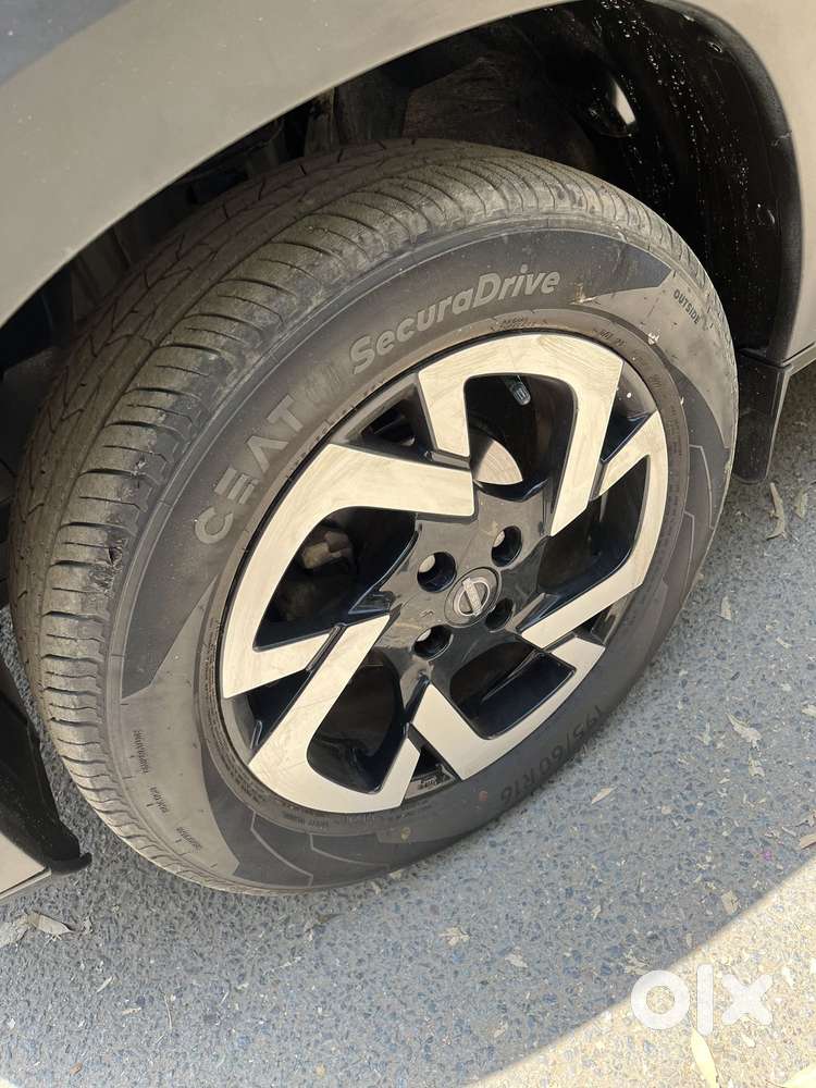 Nissan Magnite 1.0 Xv Premium Turbo Cvt (o), 2022, Petrol