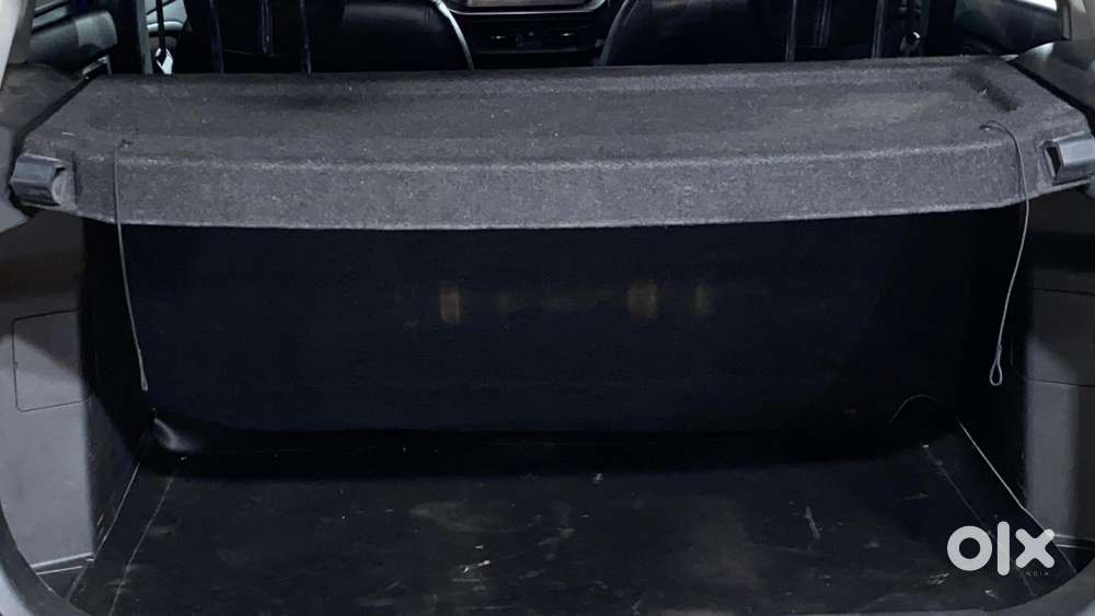 Maruti Suzuki Vitara Brezza 1.5 Vxi At, 2023, Petrol