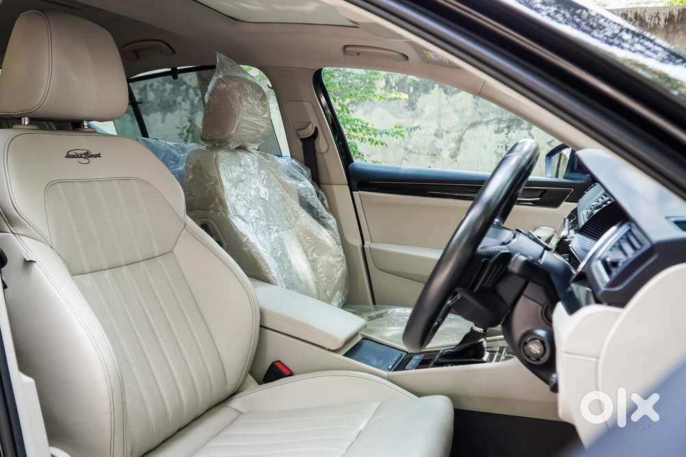 Skoda Superb L&k 2.0 Tdi At, 2023, Petrol