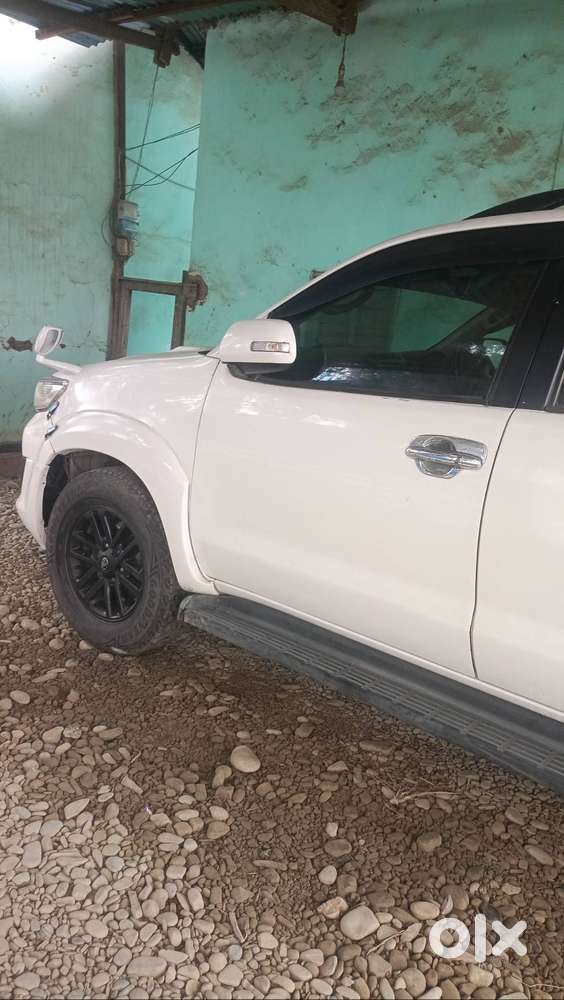 Toyota Fortuner Legender 20124.8