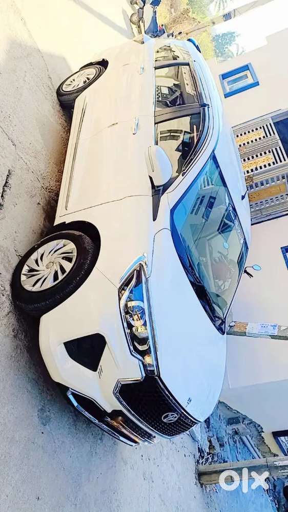 Toyota Rumion 2024 Cng & Hybrids 25000 Km Driven