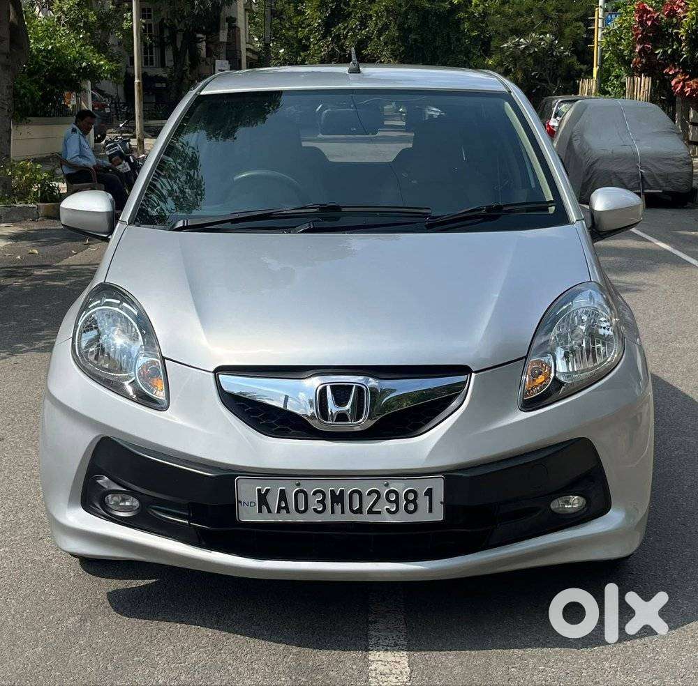 Honda Brio V Mt, 2012, Petrol