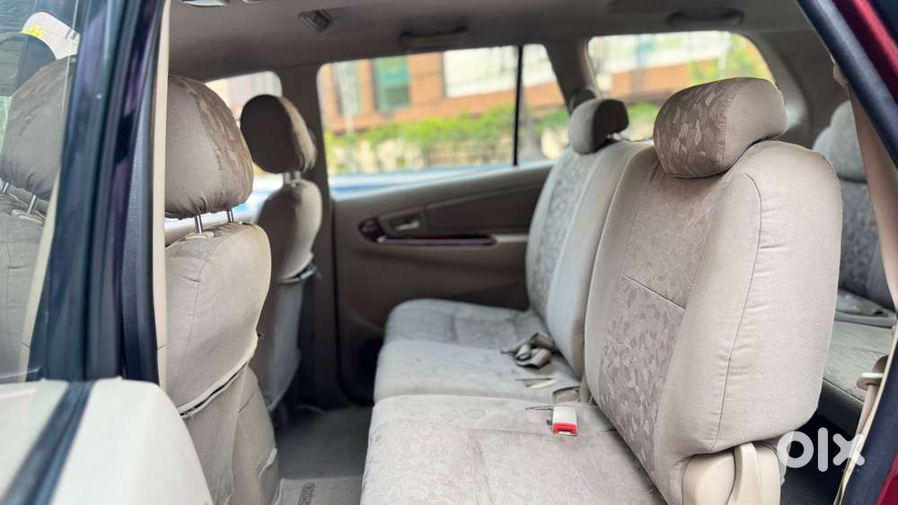 Toyota Innova 2004-2011 2.5 G4 Diesel 8-seater, 2006, Diesel