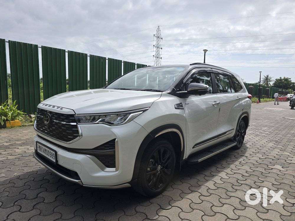 Toyota Innova Hycross 2.0 Zx (o) Hybrid 7 Str, 2025, Petrol
