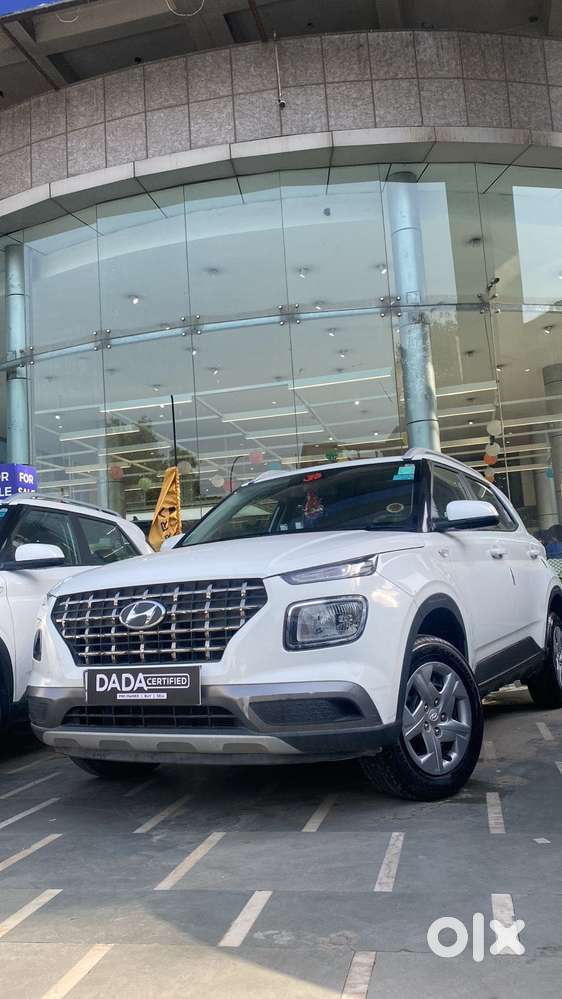 Hyundai Venue S Diesel, 2021, Petrol