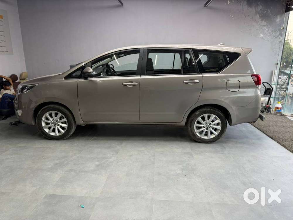 Like Brand New – 2025 Regd Toyota Innova Crysta Gx+7s (captain Seats)