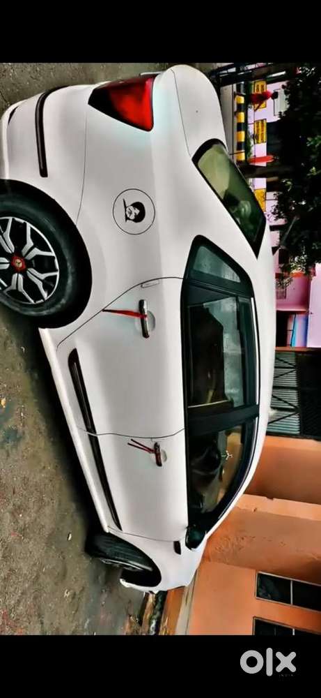 Volkswagen Ameo Petrol 82000 Km Driven