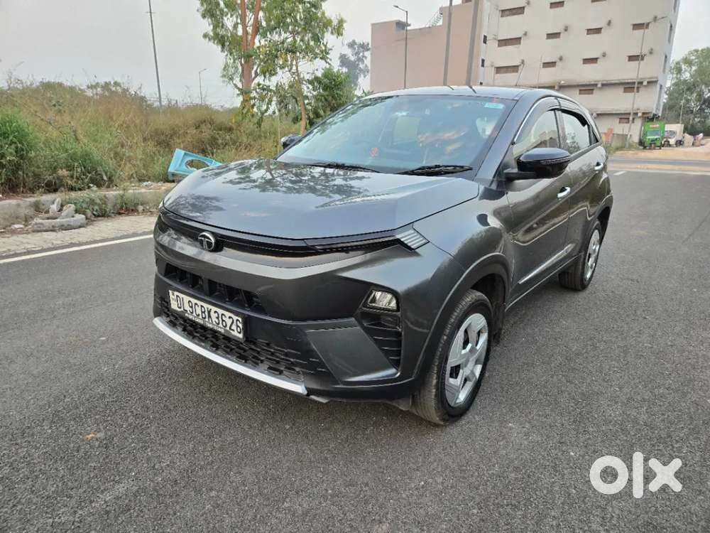 Tata Nexon, 2025, Petrol