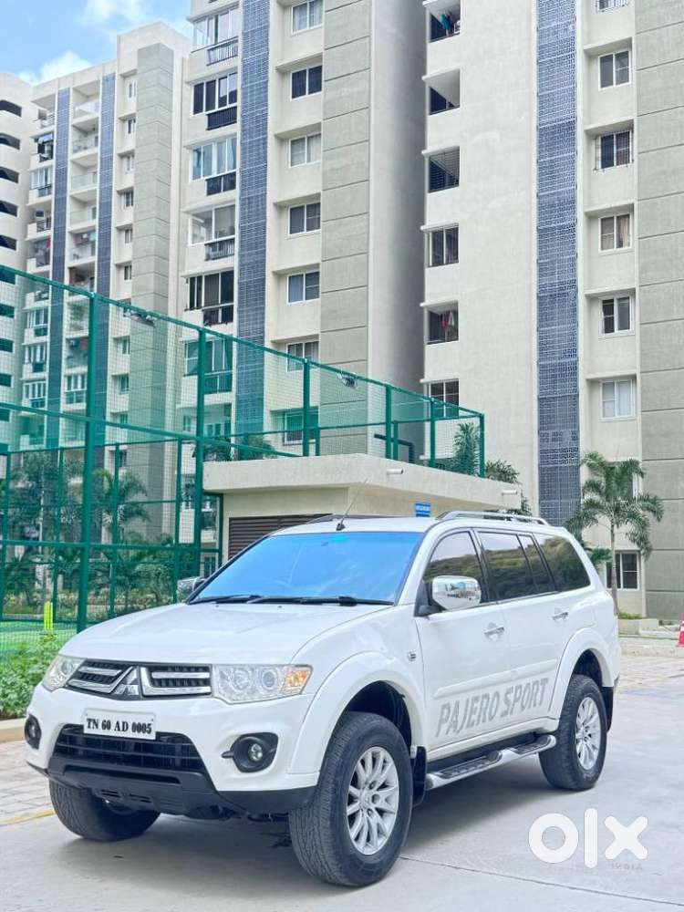 Mitsubishi Pajero Sport 4x4 Dual Tone, 2016, Diesel