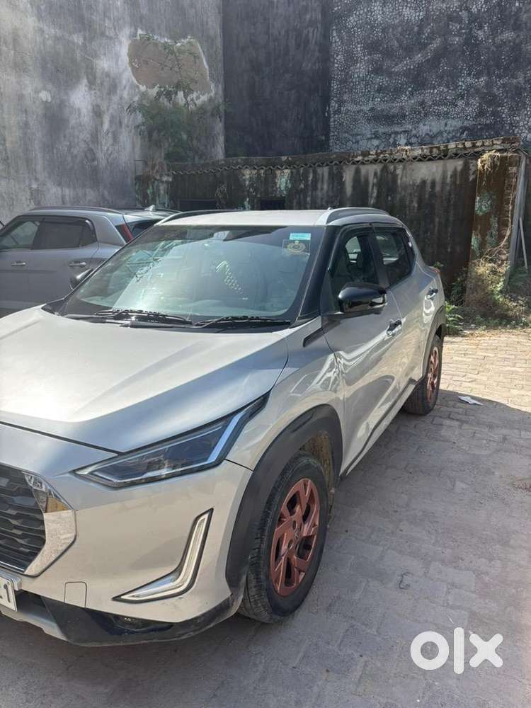 Nissan Car Petrol 2022 Model