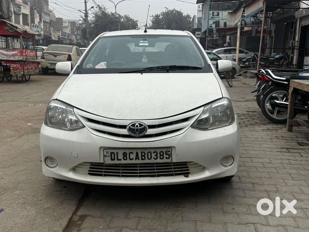 Toyota Hybrid Car 2011 Year