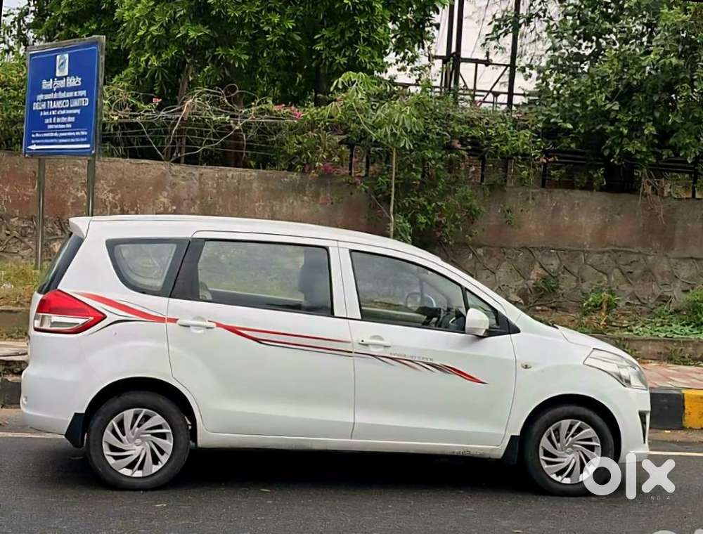 Maruti Suzuki Ertiga 1.4 Vxi Cng Anniversary Edition, 2014, Cng & Hy..