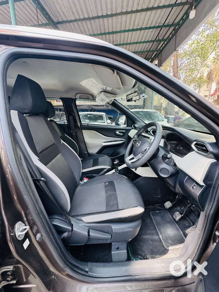 Nissan Magnite 1.0 Xv, 2021, Petrol