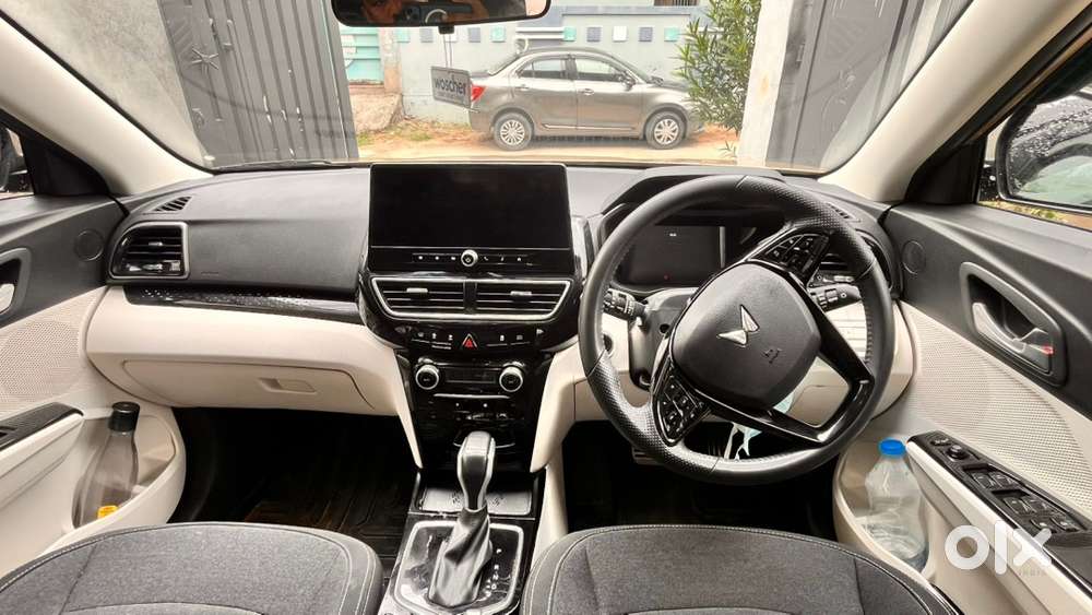 Mahindra Xuv 3xo Petrol 2025