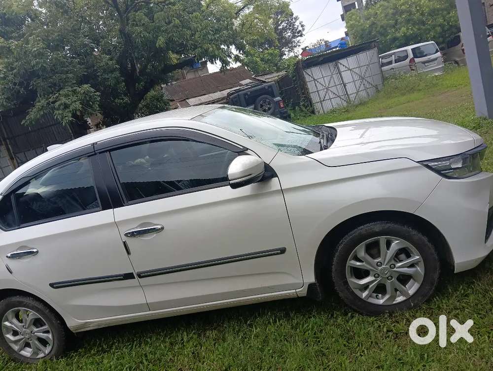 Top Model Car Honda Amaze Car , Platinum White