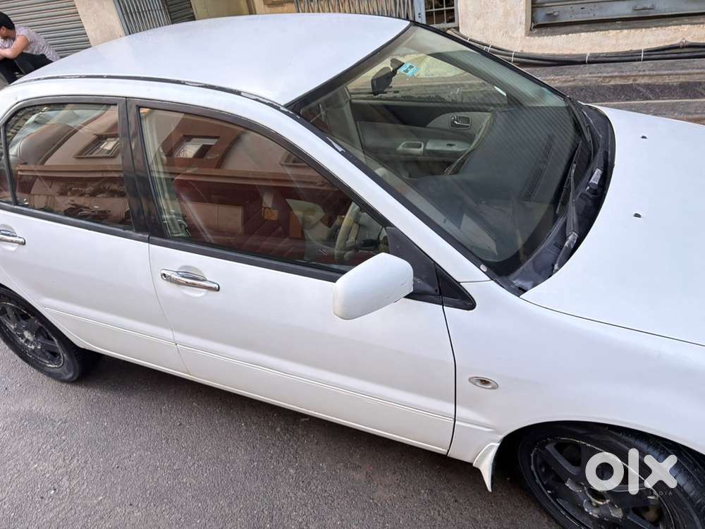 Mitsubishi Cedia