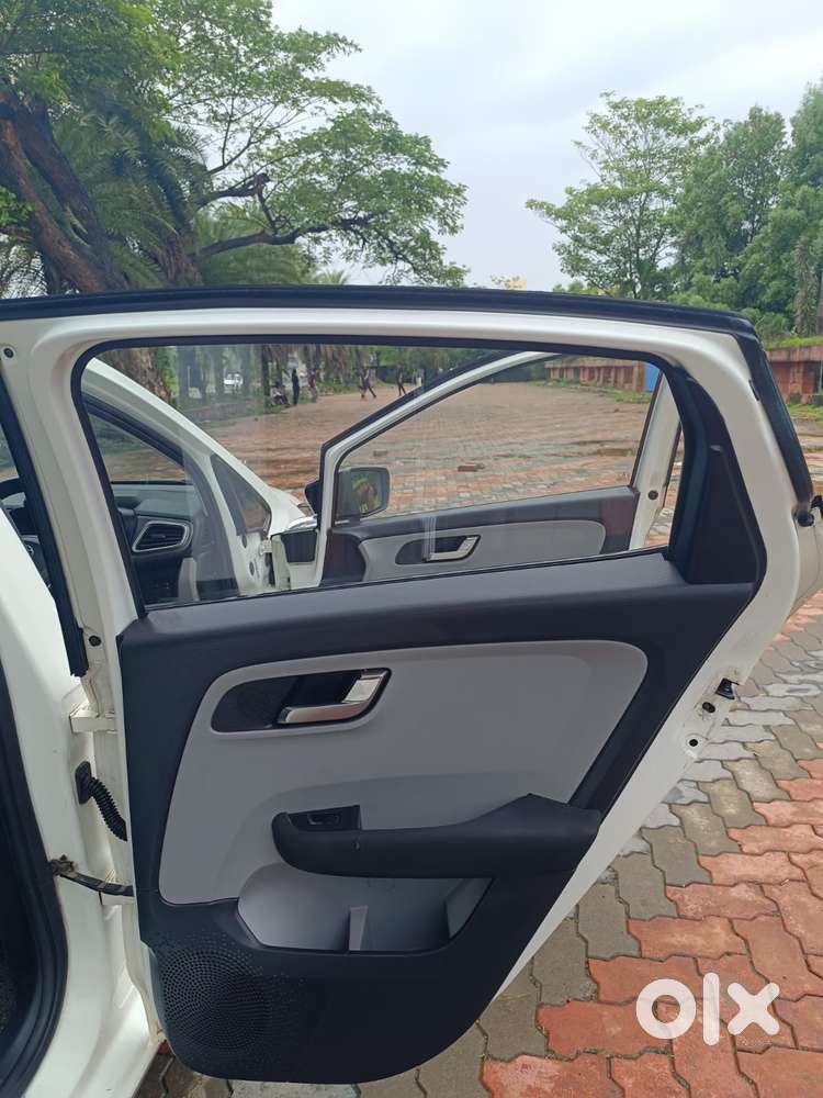Tata Altroz Xz, 2020, Petrol