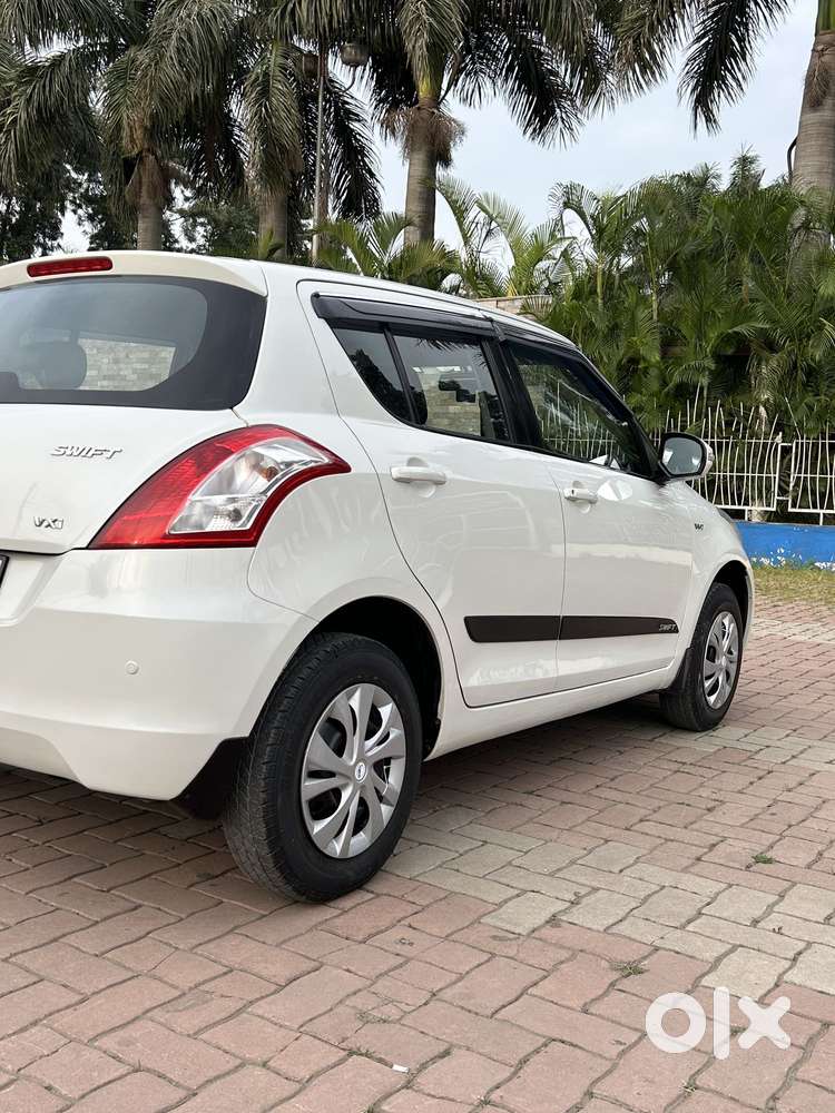 Maruti Suzuki Swift Vxi, 2014, Petrol