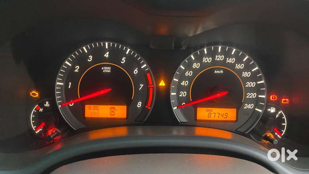 Toyota Corolla Altis 2010-2013 G, 2011, Petrol