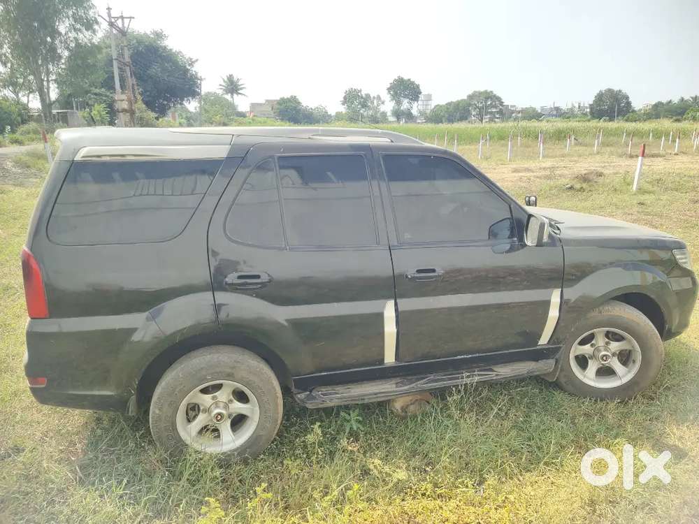 Tata Safari Storme 2013 Diesel Fourth Owner