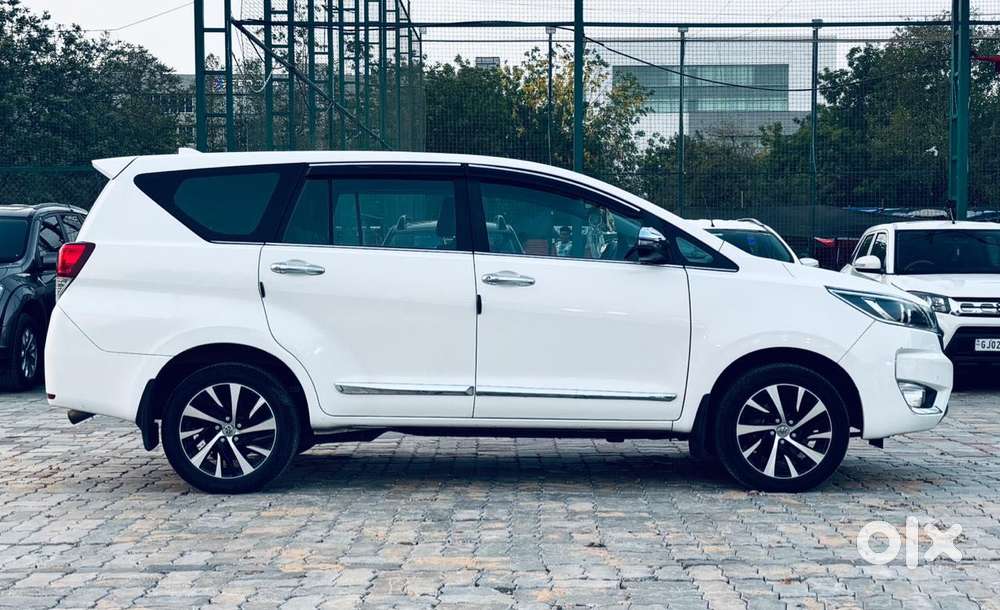 Toyota Innova Crysta [2020-ongoing] 2.4 Zx 7 Str, 2023, Diesel
