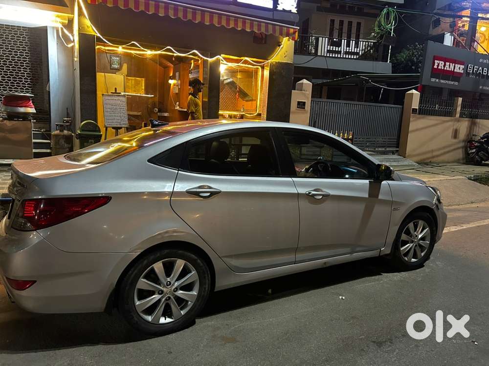 Hyundai Fluidic Verna 2012