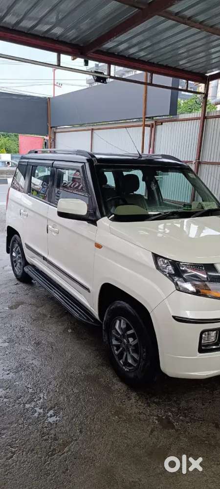 Mahindra Tuv 300 2018