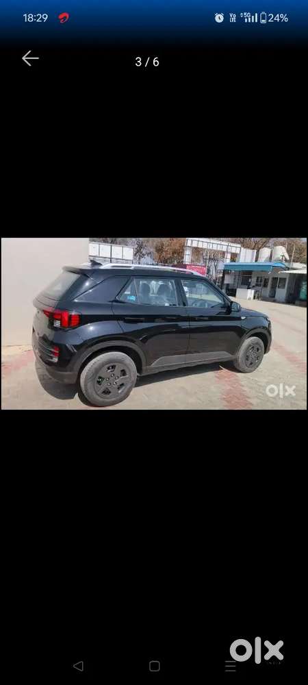 Hyundai Venue Petrol 2024
