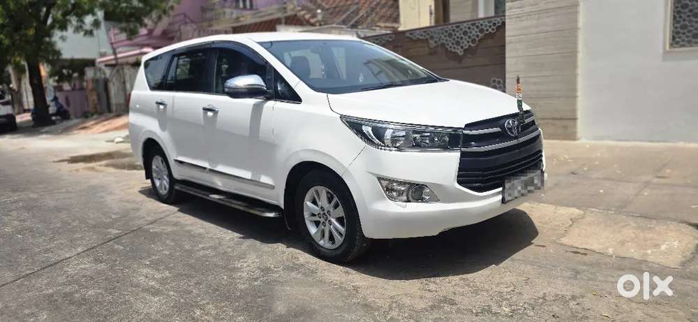 Toyota Innova Crysta 2020 G 8 Setter (showroom Track)