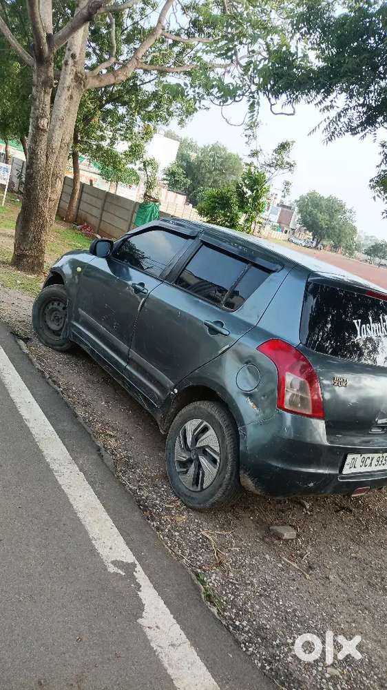 Maruti Suzuki Swift Vxi 2011