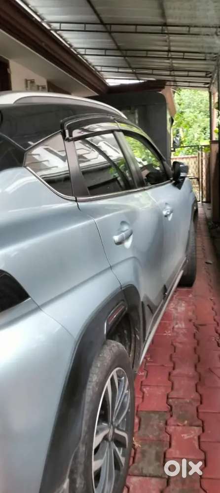 Toyota Urban Cruiser 2024 V Petrol At
