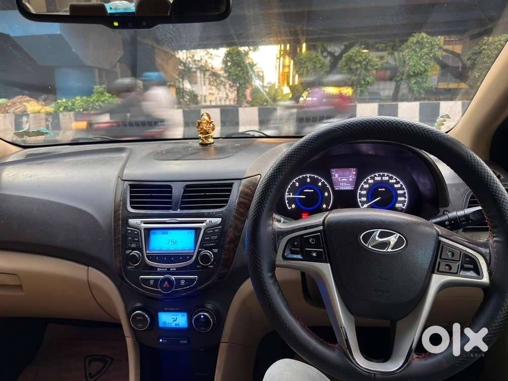 Hyundai Fluidic Verna 2011