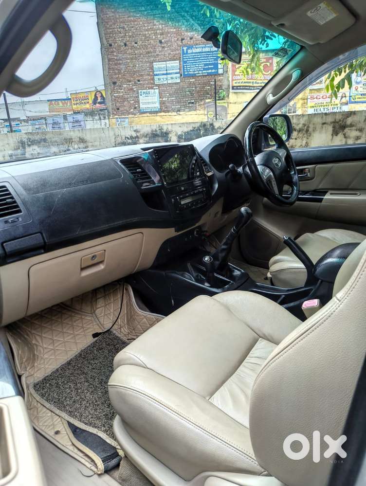 Toyota Fortuner 4x4 Mt, 2015, Diesel