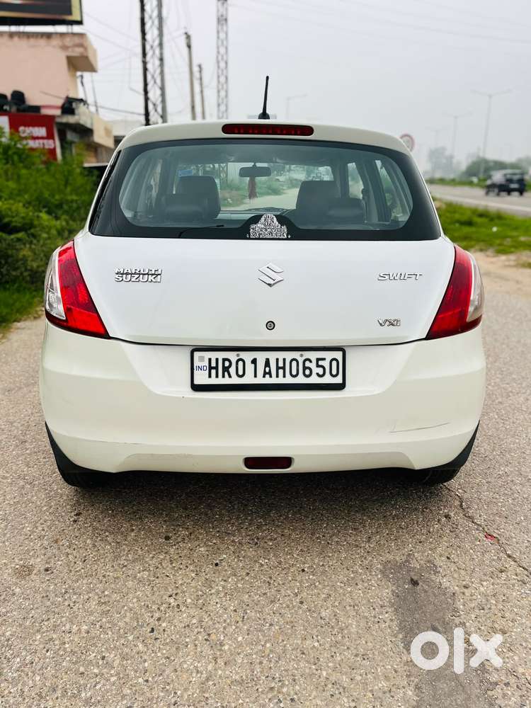 Maruti Suzuki Swift Vxi Optional, 2013, Petrol