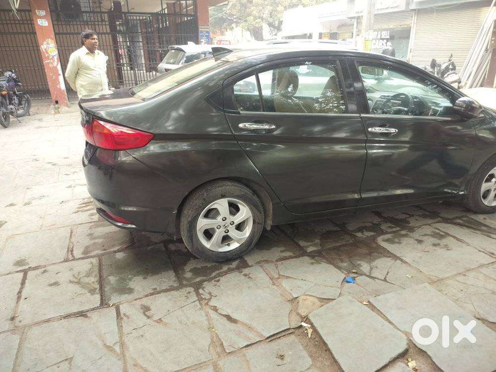 Honda City V At Sunroof I-vtec, 2015, Petrol