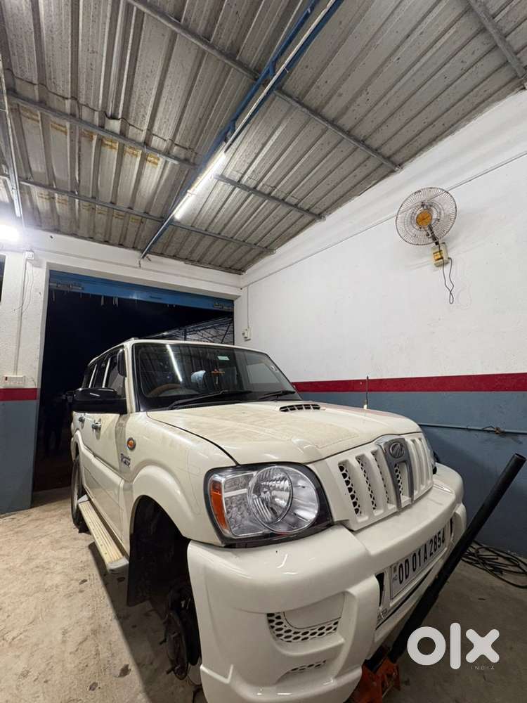 Mahindra Scorpio Lx  Manual 2014 New Condition Full Modified
