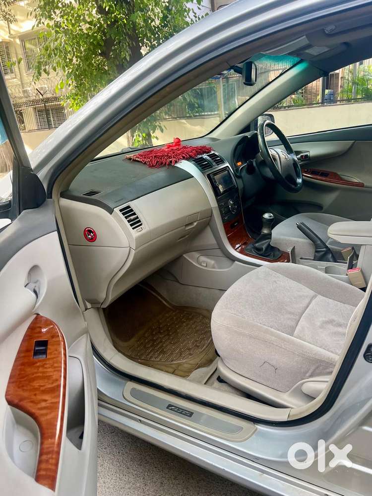 Toyota Corolla Altis 1.8 J, 2011, Petrol